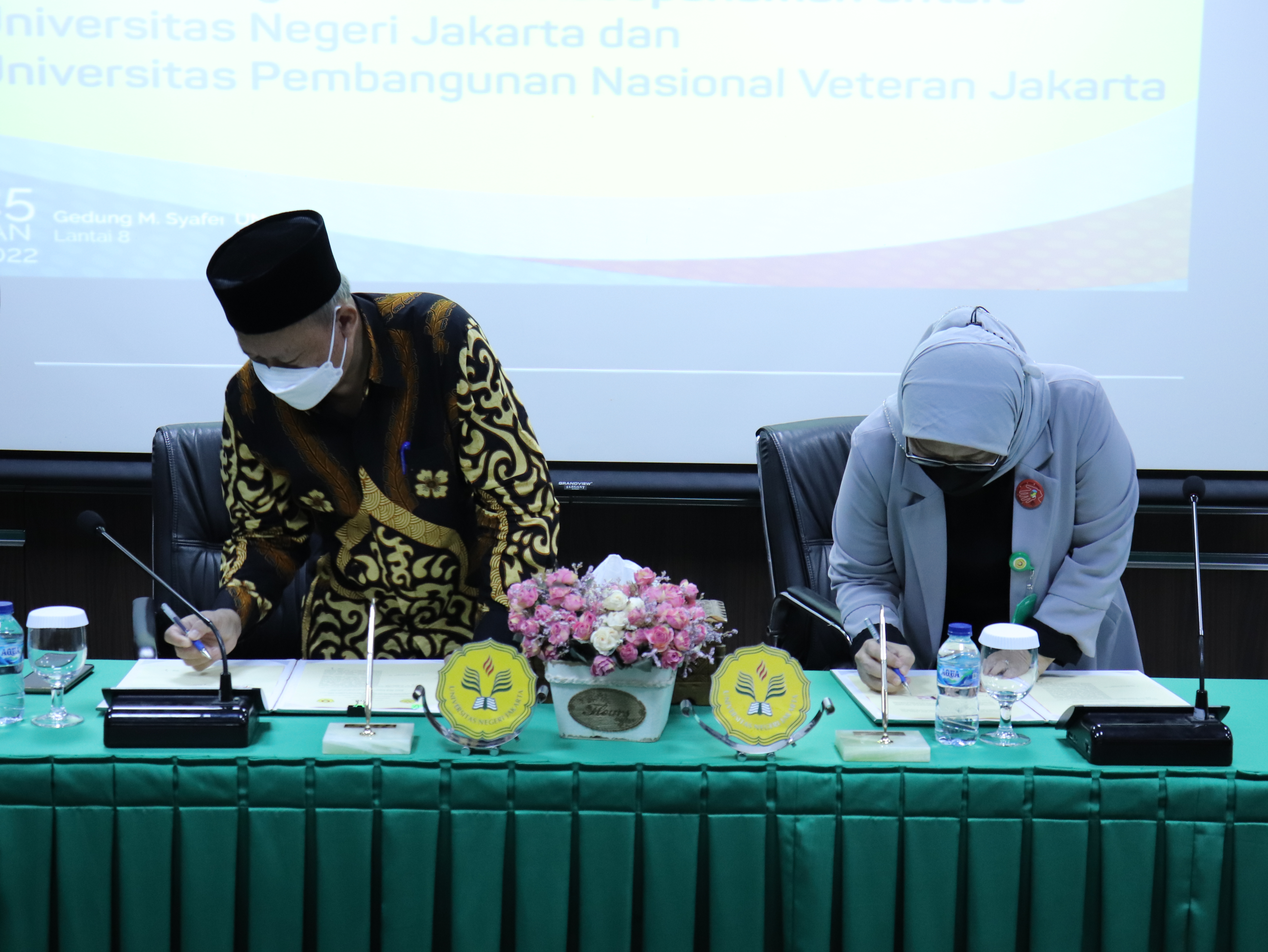 Penandatanganan Nota Kesepahaman antara UNJ dan UPN Veteran Jakarta
